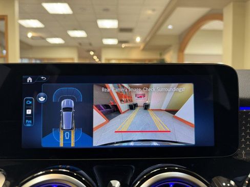 Certified 2025 Mercedes-Benz GLB 250 image 12