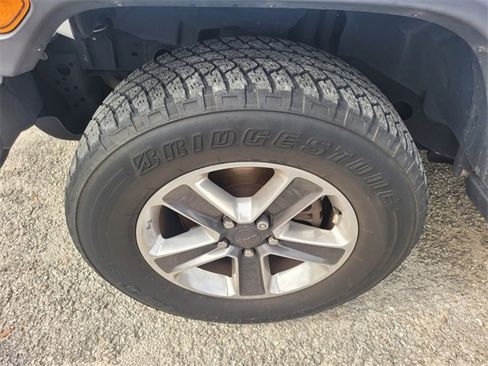 Used 2019 Jeep Wrangler Unlimited Sahara image 4