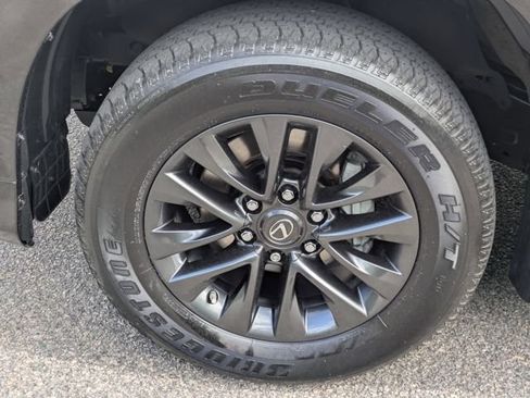 Used 2023 Lexus GX 460 Premium w/ Premium Package AWD/4WD image 14