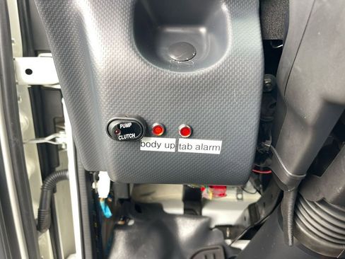 Used 2024 Chevrolet Low Cab Forward RWD image 16