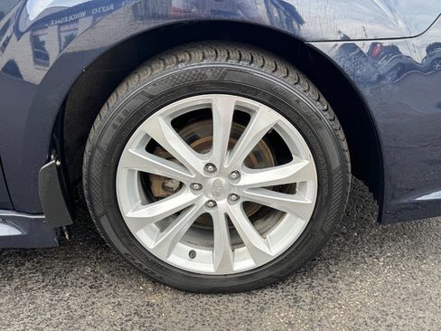 Used 2013 Subaru Legacy 2.5i Limited AWD/4WD image 10