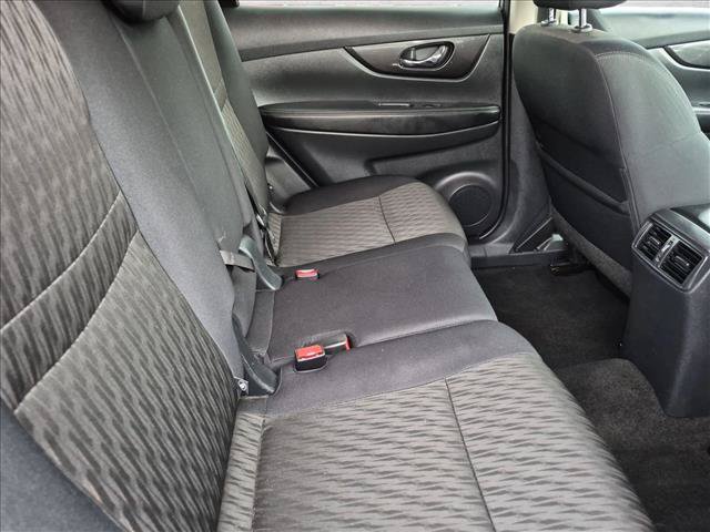 Used 2018 Nissan Rogue SV FWD image 24