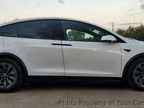 Used 2017 Tesla Model X image 13