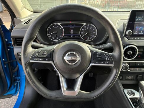 Used 2025 Nissan Sentra SV FWD image 25