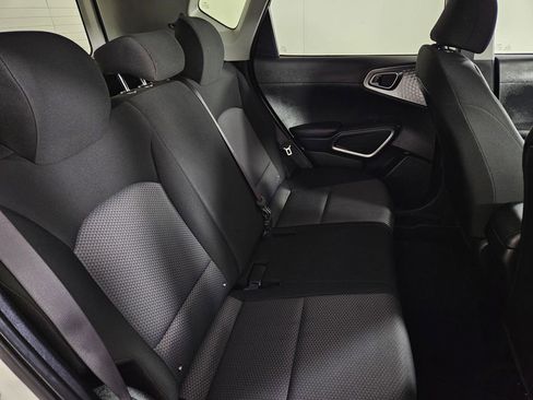 Used 2025 Kia Soul LX w/ LX Technology Package image 26