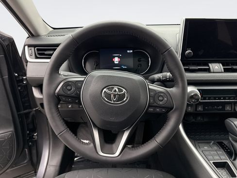Used 2025 Toyota RAV4 XLE w/ Convenience Package AWD/4WD image 12