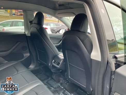Used 2022 Tesla Model Y Performance AWD/4WD image 49