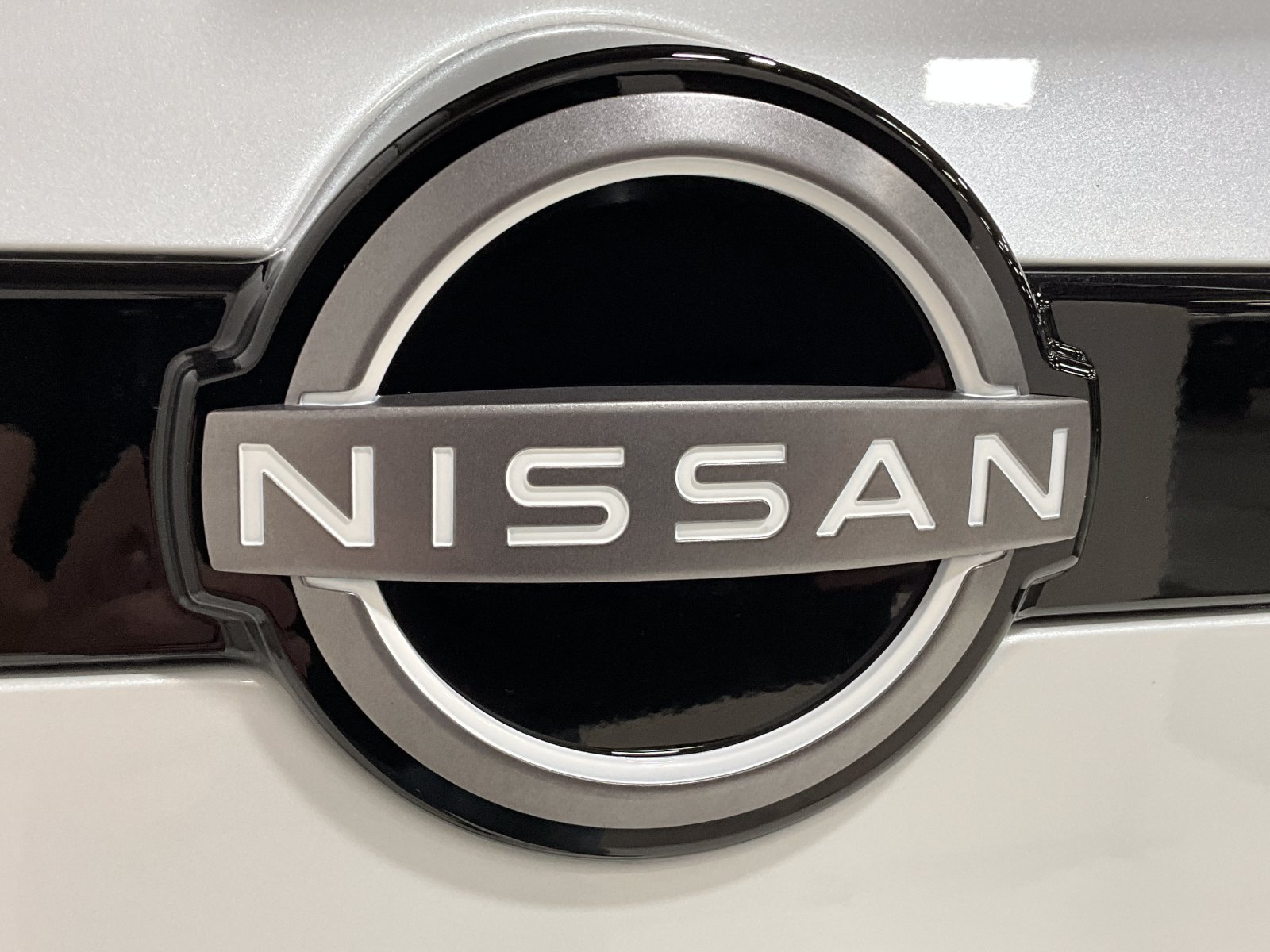 Used 2025 Nissan Pathfinder Platinum w/ Cargo Package AWD/4WD image 32