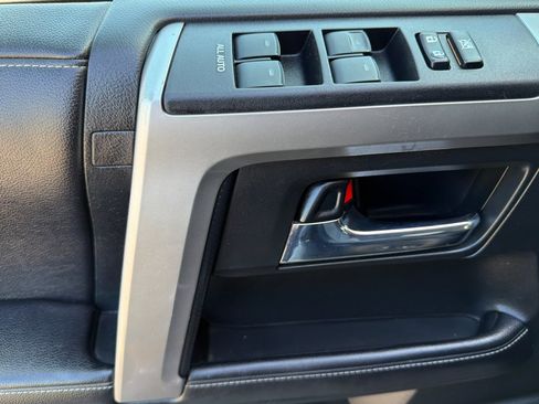 Used 2016 Toyota 4Runner SR5 Premium AWD/4WD image 11