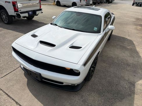 Used 2020 Dodge Challenger R/T Scat Pack w/ Driver Convenience Group RWD image 19