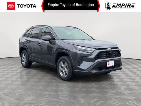 Used 2025 Toyota RAV4 XLE w/ Convenience Package AWD/4WD image 1