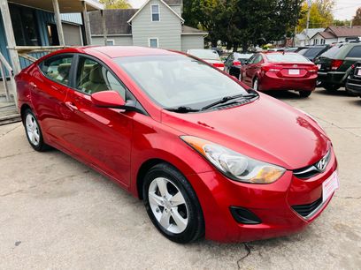 Used 2011 Hyundai Elantra GLS w/ Navigation Pkg 4
