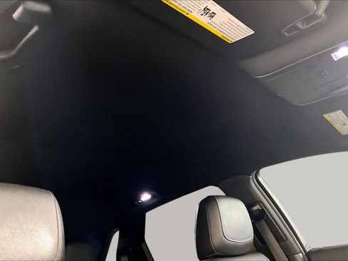 Certified 2022 Cadillac XT5 Luxury FWD image 14