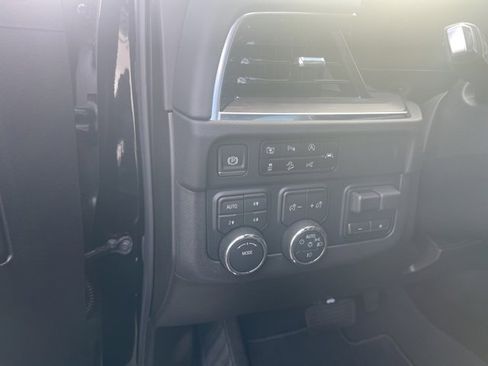 Certified 2025 Chevrolet Suburban Z71 w/ Comfort Package image 12