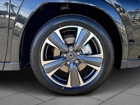 New 2026 Lexus UX 300h FWD image 9