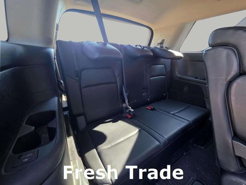 Used 2024 Nissan Pathfinder SL image 9