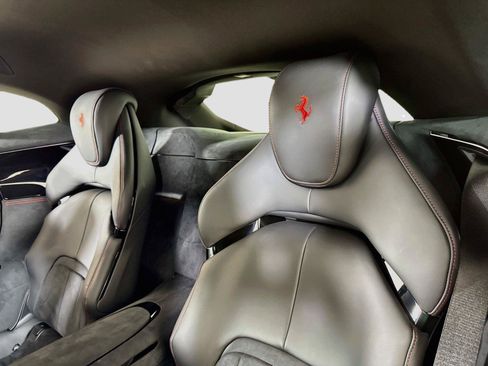 Used 2025 Ferrari Purosangue AWD/4WD image 32