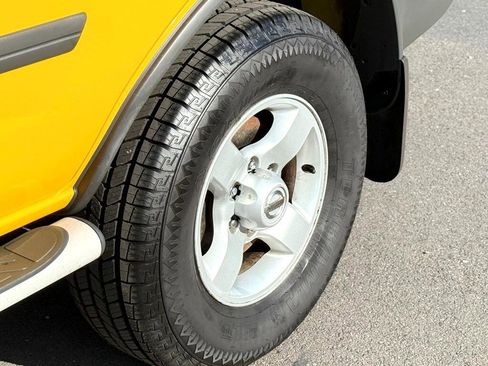 Used 2004 Nissan Xterra XE image 12