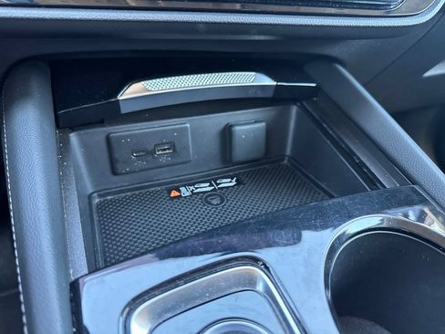 Used 2024 Buick Envision Preferred AWD/4WD image 18