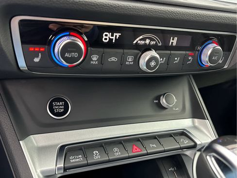 Used 2021 Audi Q3 2.0T Premium image 16