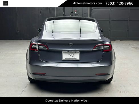 Used 2023 Tesla Model 3 Standard Range image 5