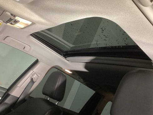 Used 2015 Toyota Highlander XLE image 4