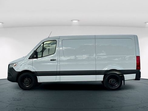 Used 2024 Mercedes-Benz Sprinter 2500 image 4