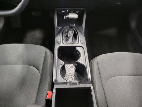 Used 2025 Kia K4 FWD image 17