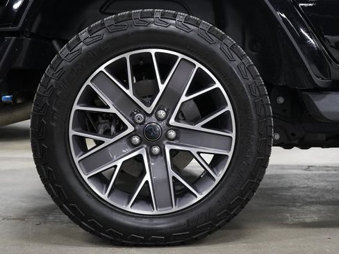 Used 2024 Jeep Wrangler High Altitude AWD/4WD image 50