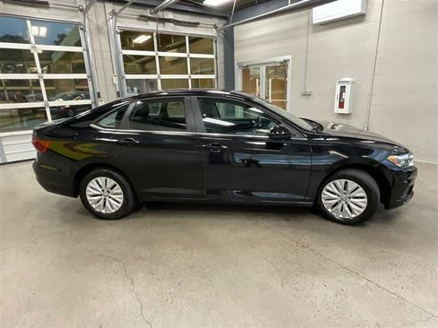 Used 2020 Volkswagen Jetta S image 6
