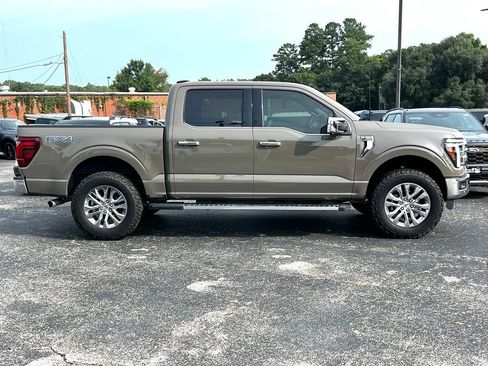 Used 2025 Ford F150 Lariat w/ Equipment Group 501A Mid AWD/4WD image 11