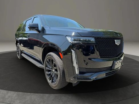 Used 2021 Cadillac Escalade ESV Sport w/ Driver Assist Tech Package AWD/4WD image 3