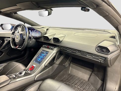 Used 2021 Lamborghini Huracan EVO image 14