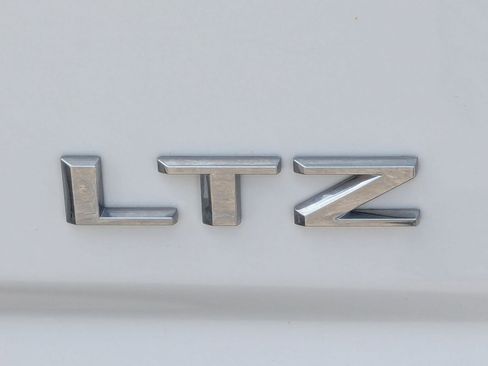 Used 2022 Chevrolet Silverado 1500 LTZ w/ Technology Package AWD/4WD image 13