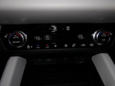 New 2025 Mitsubishi Outlander SEL image 24