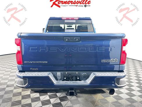 Used 2022 Chevrolet Silverado 2500 High Country image 6