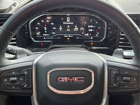 Certified 2025 GMC Sierra 1500 SLT w/ SLT Premium Plus Package AWD/4WD image 32