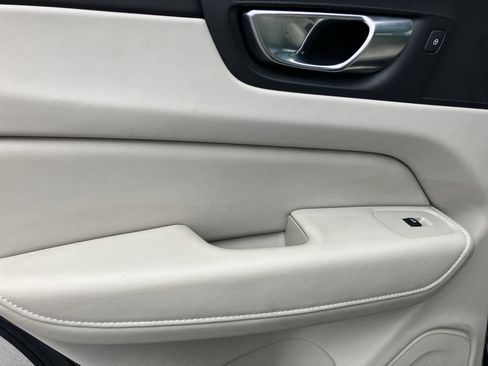 Used 2021 Volvo XC60 T6 Inscription w/ Advanced Package image 24