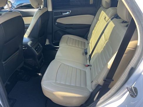 Used 2016 Ford Edge SEL w/ Canadian Touring Package AWD/4WD image 6