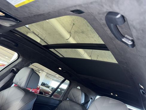 Used 2025 BMW X7 xDrive40i w/ M Sport Package image 33