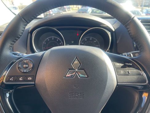 Used 2025 Mitsubishi Outlander Sport SE AWD/4WD image 10