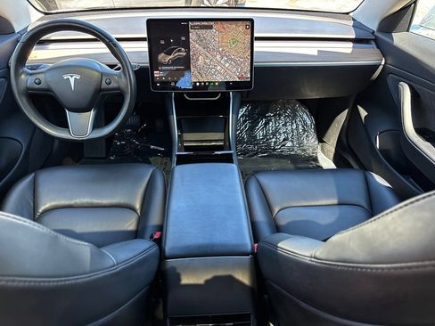 Used 2018 Tesla Model 3 Long Range RWD image 14