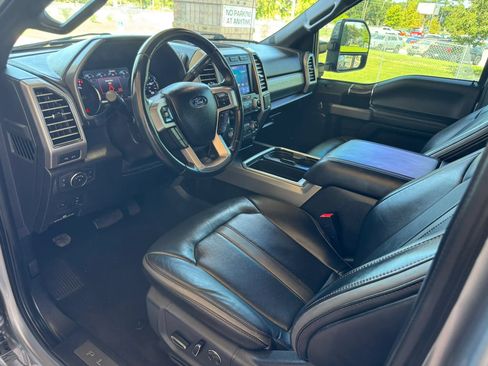 Used 2020 Ford F250 Platinum w/ Tremor Off-Road Package AWD/4WD image 19