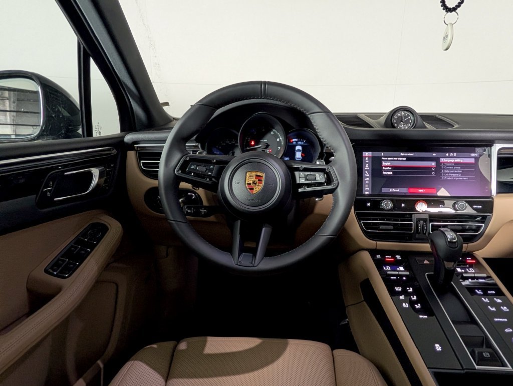 New 2026 Porsche Macan AWD/4WD image 21