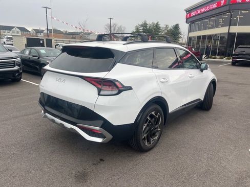 Used 2025 Kia Sportage SX image 2