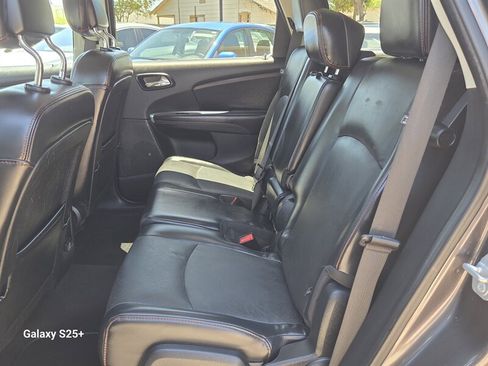 Used 2018 Dodge Journey GT FWD image 16