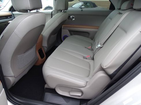 Used 2024 Hyundai Ioniq 5 Limited AWD/4WD image 8