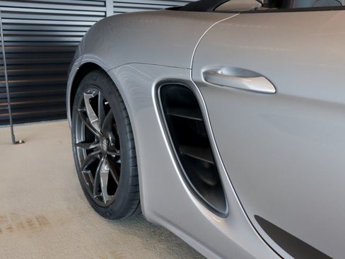 Certified 2023 Porsche 718 Boxster RWD image 26