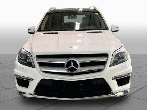 Used 2016 Mercedes-Benz GL 550 4MATIC image 4