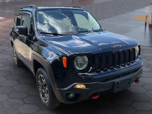 Used 2017 Jeep Renegade Trailhawk AWD/4WD image 20